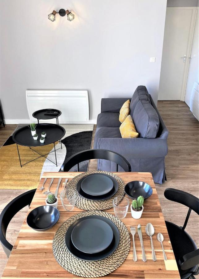Apartament Sacre Coeur - Duplex Avec Balcon - 4 Pers Cholet Zewnętrze zdjęcie