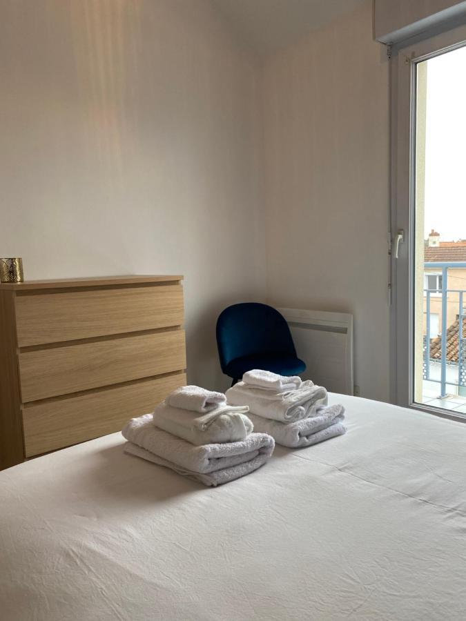 Apartament Sacre Coeur - Duplex Avec Balcon - 4 Pers Cholet Zewnętrze zdjęcie